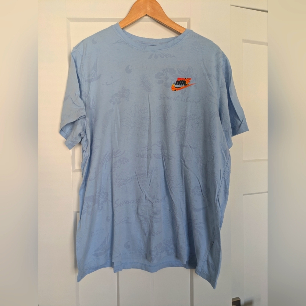 Nike Men's Blue T-Shirt